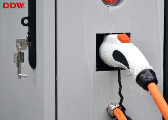 60 日光可読モニター 屋外デジタルサイネージキオスク 3600w 高明るさ